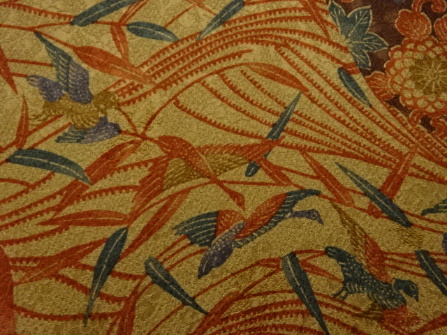  花唐草に雁模様　小紋着物